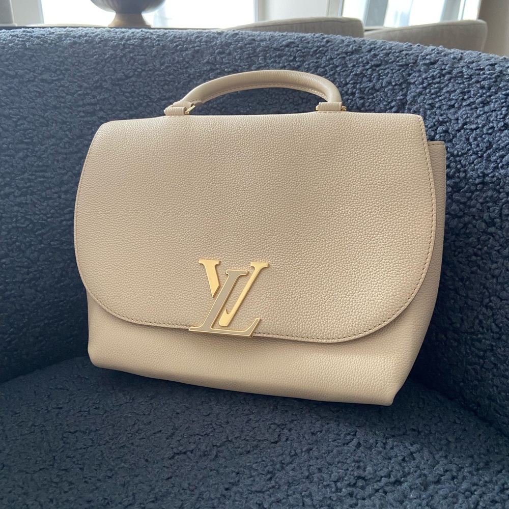 LOUIS VUITTON Taurillon Volta